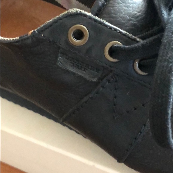 Authentic Burberry black sneakers. - Picture 3 of 4